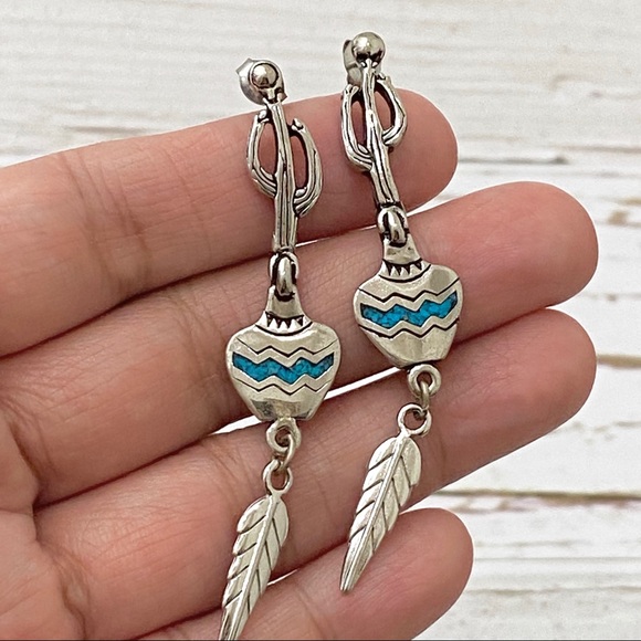 Southwestern Style Cactus Vase Inlay Earrings - Picture 4 of 8